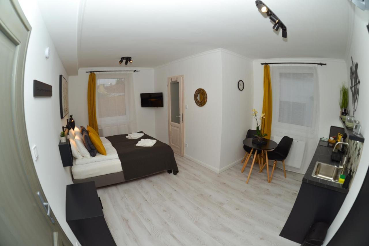 Raba92 Apartman House Екстериор снимка