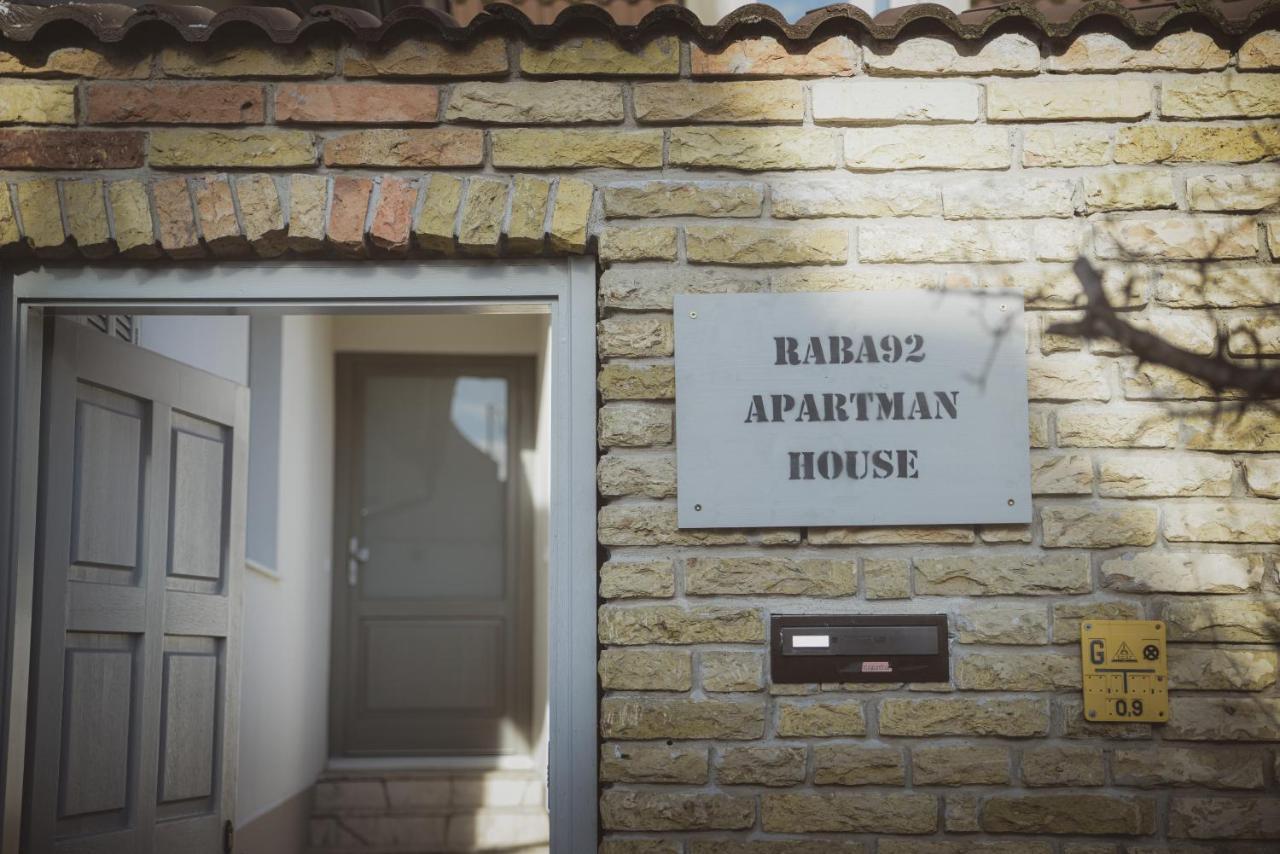 Raba92 Apartman House Екстериор снимка